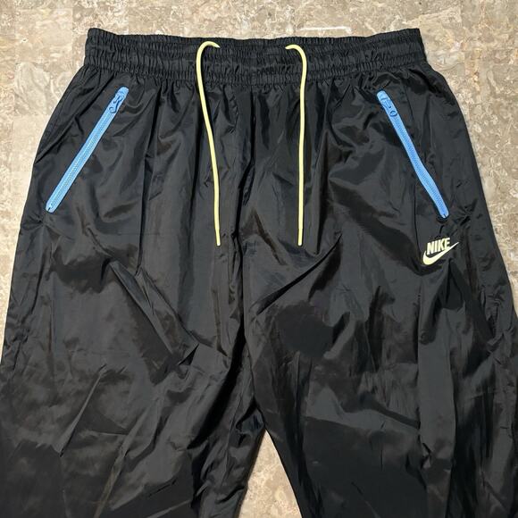 Nike Track Pants Mens 2XL Black Colorblock Windrunner Woven Lined Gym DX0653 - Picture 1 of 13